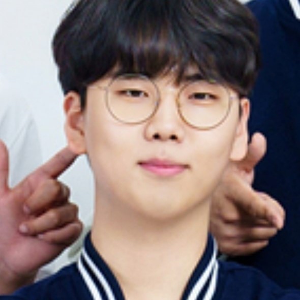 김민재 사진 2.jpg